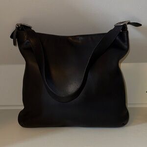 Vintage Coach Black Leather Shoulder Bag